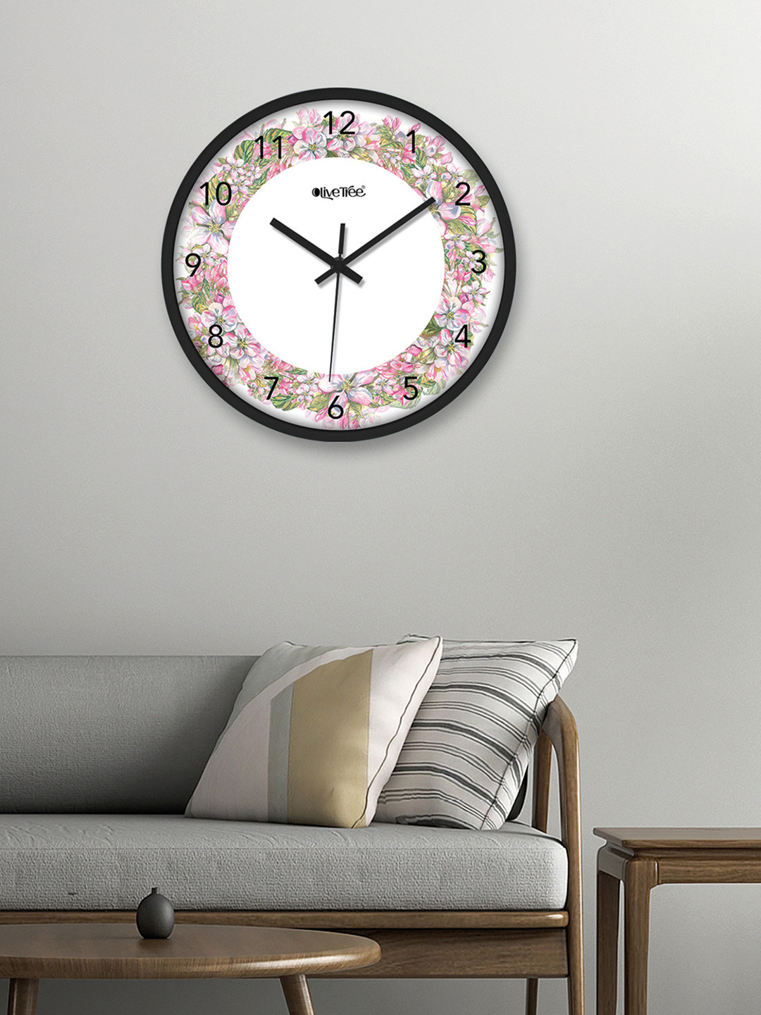 OLIVE TREE Black Plastic Hand-Painted Round Battery Analogue Wall Clock-30.5cm