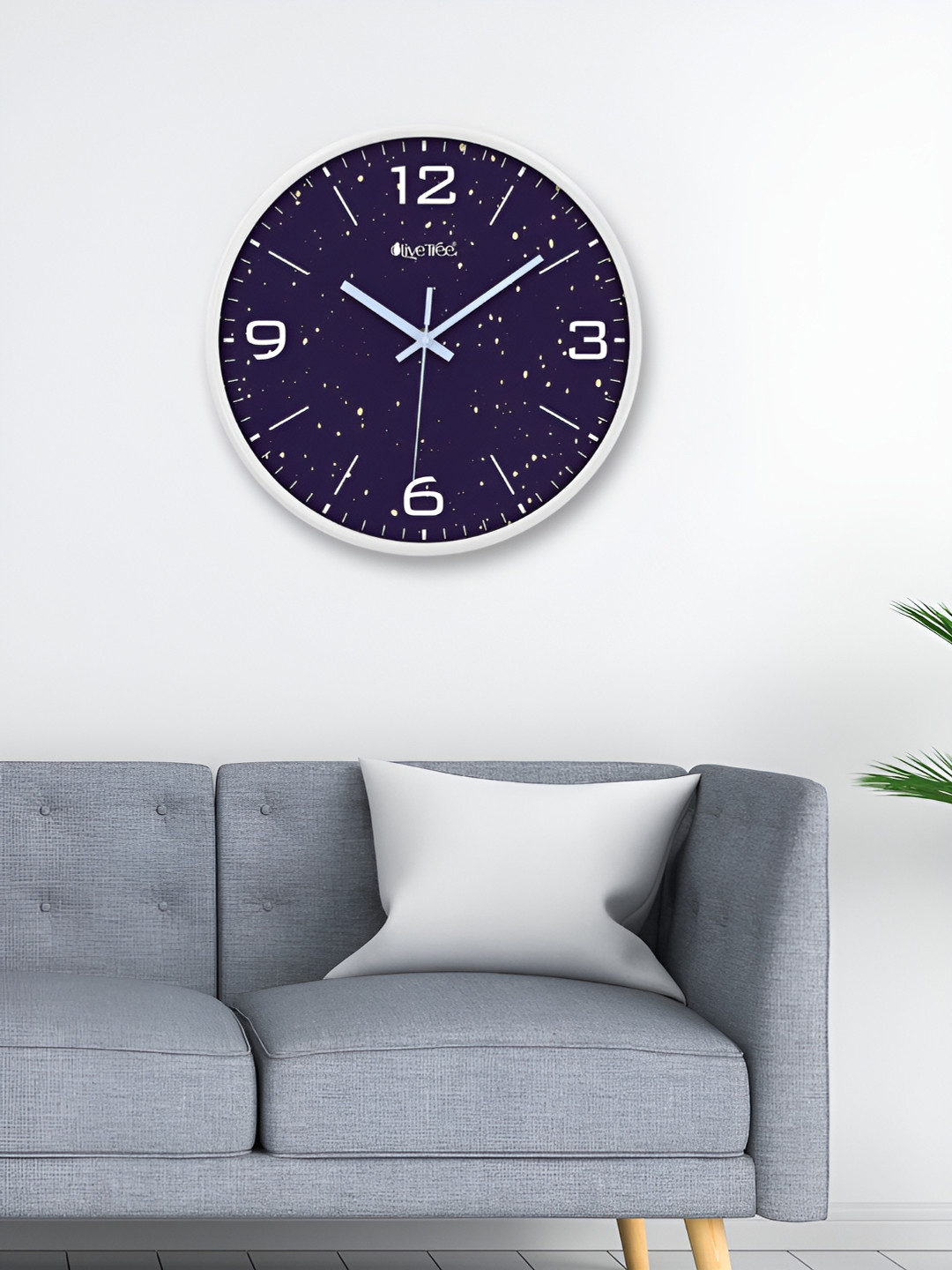OLIVE TREE White Plastic Large Display Round Battery Analogue Wall Clock-30.5cm