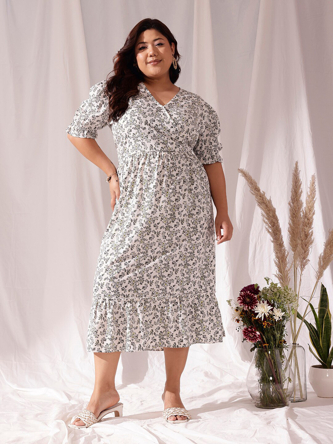 CURVY STREET White Floral Printed V-Neck Flared Fit & Flare Midi Dress