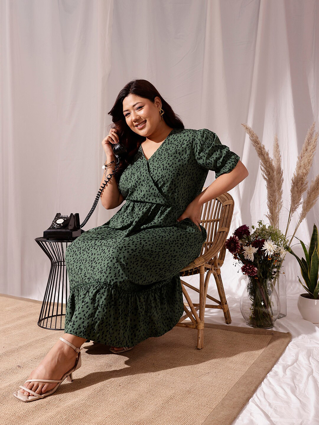 CURVY STREET Plus Size Geometric Print V-Neck Short Puff Sleeveless Wrap Midi Dress