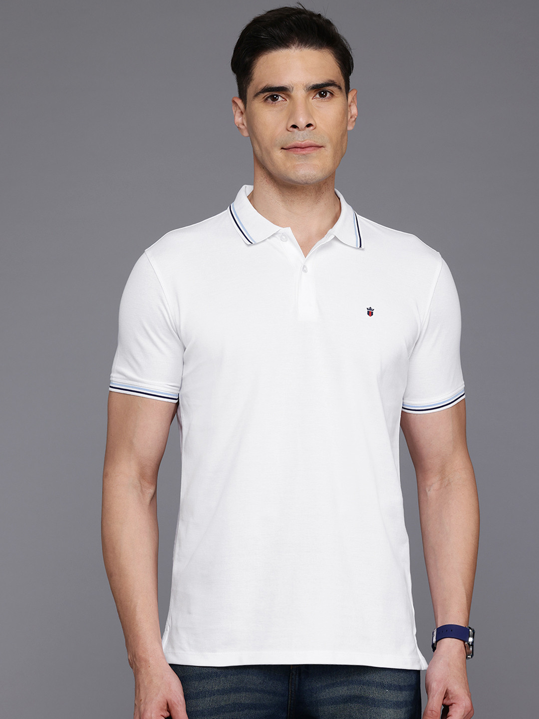 Men Slim Fit Textured Collar Solid Pique Half Sleeve Polo Tshirt