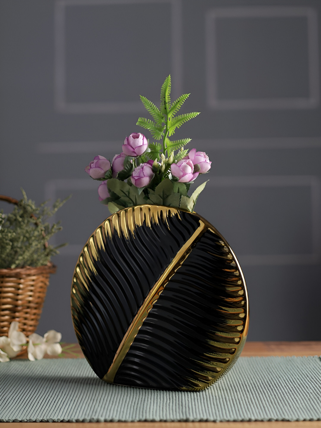 Aura Black & Gold toned Leaf Shaped Ceramic Vase