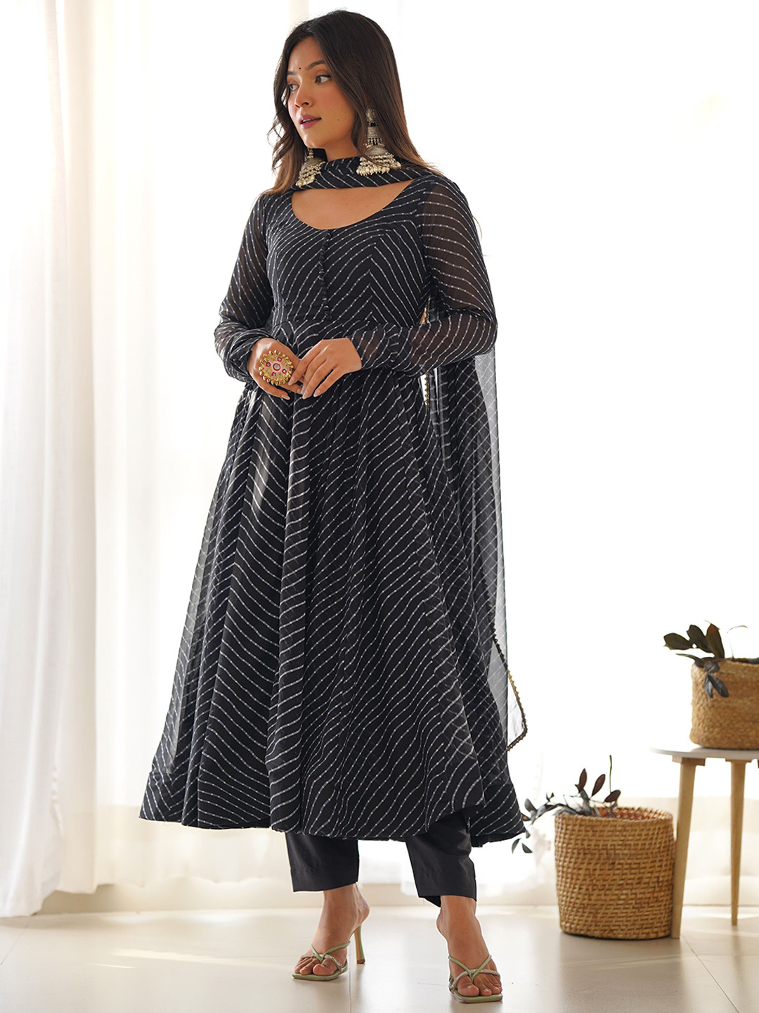 LABELKBBRAND Round Neck Striped Regular Anarkali Kurta with Trousers & Dupatta