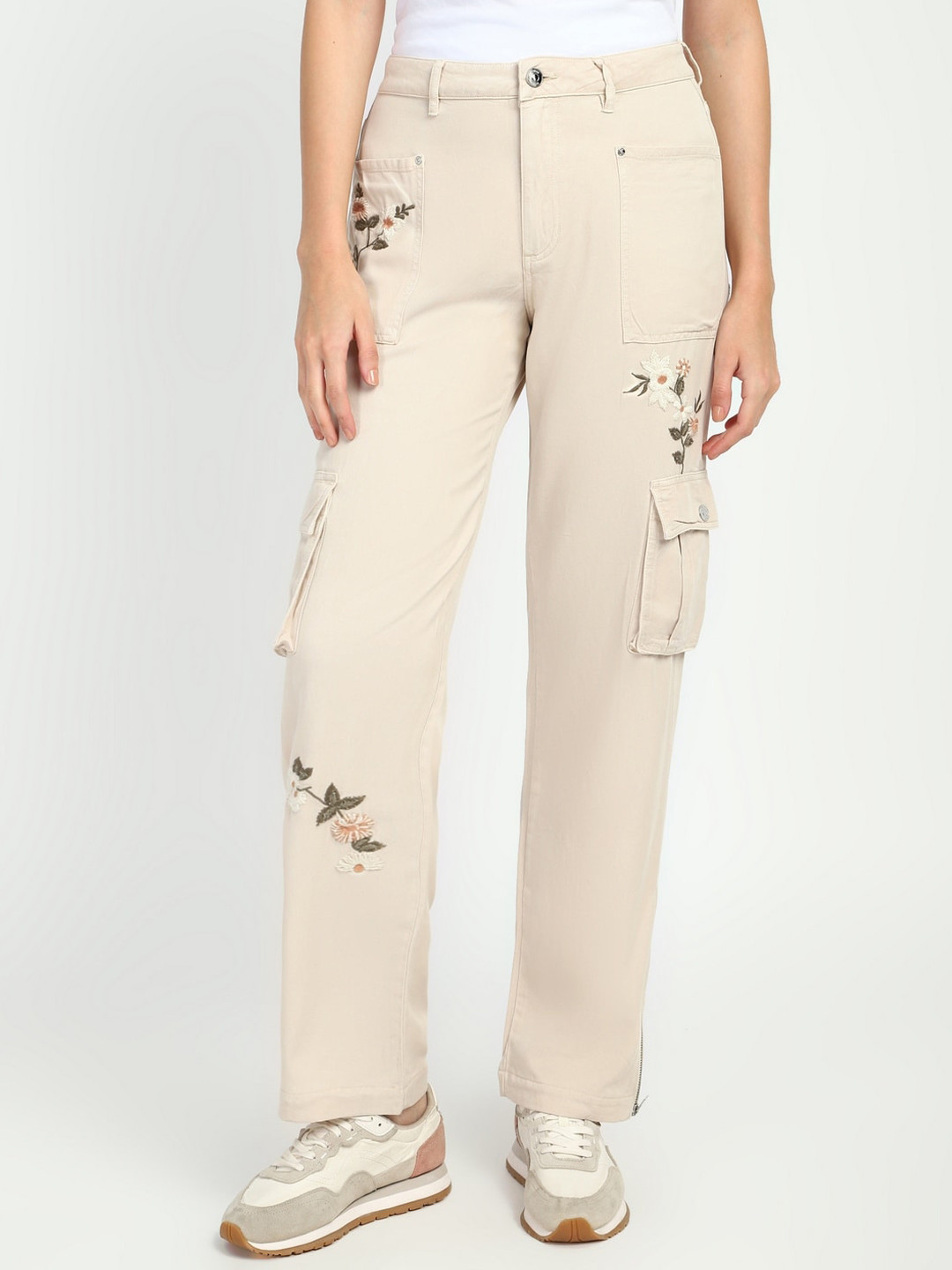 GUESS Women Embroidered Mid-Rise Regular Fit Cargos Trousers