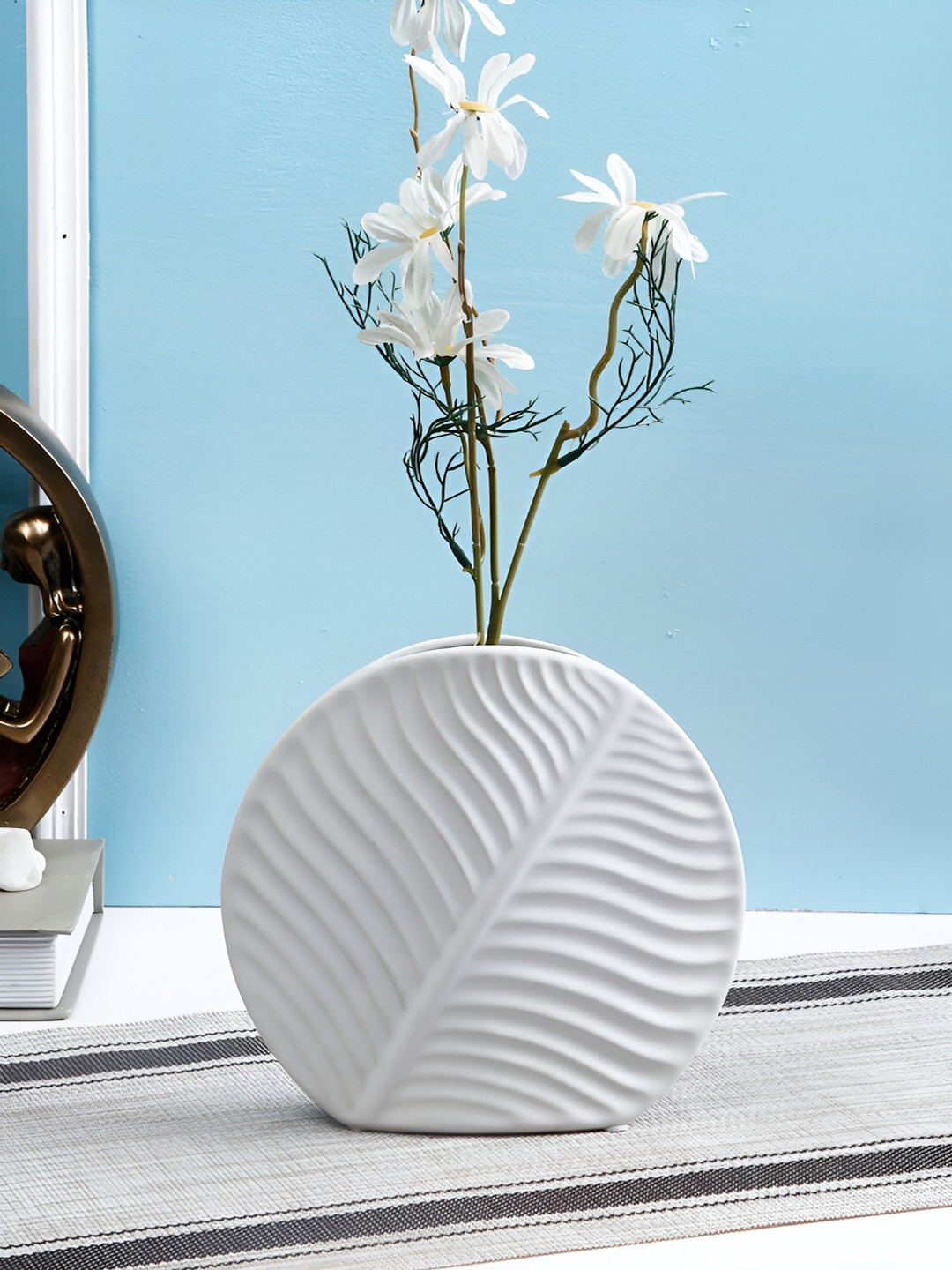 Aura White Leaf Shape Ceramic Vase