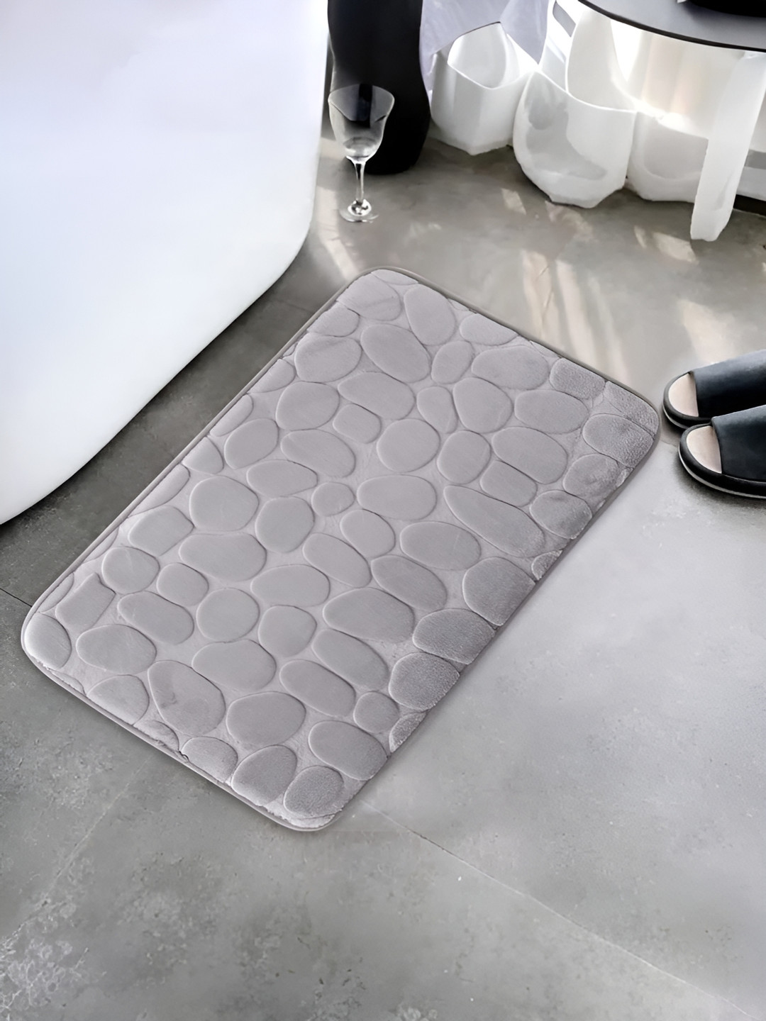 UMAI Grey Self-Designed 450 GSM Cotton Anti-Skid Bath Mat