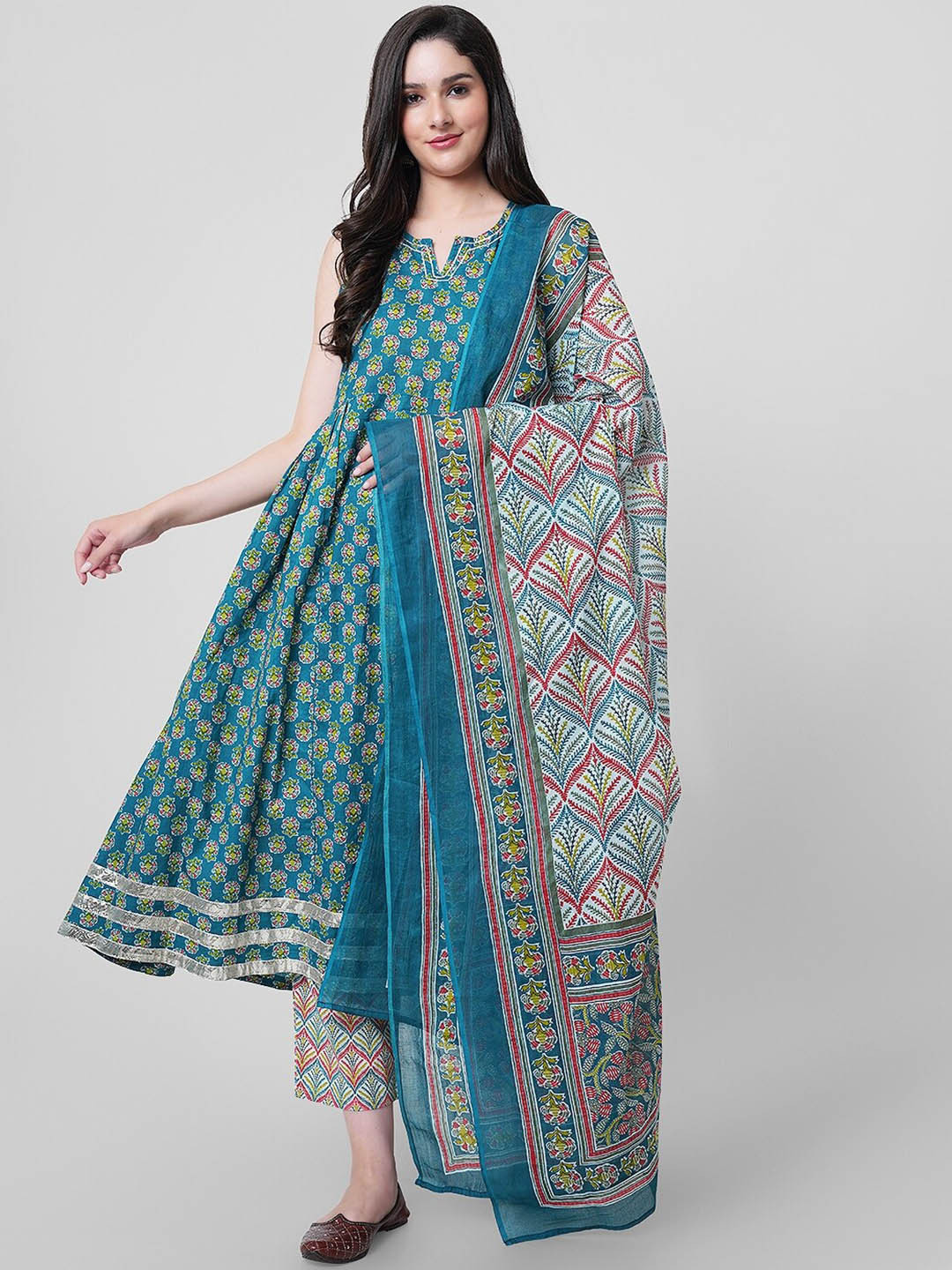 JANAKDULARI CREATION Floral Printed Gotta Patti Pure Cotton Kurta with Palazzos & Dupatta