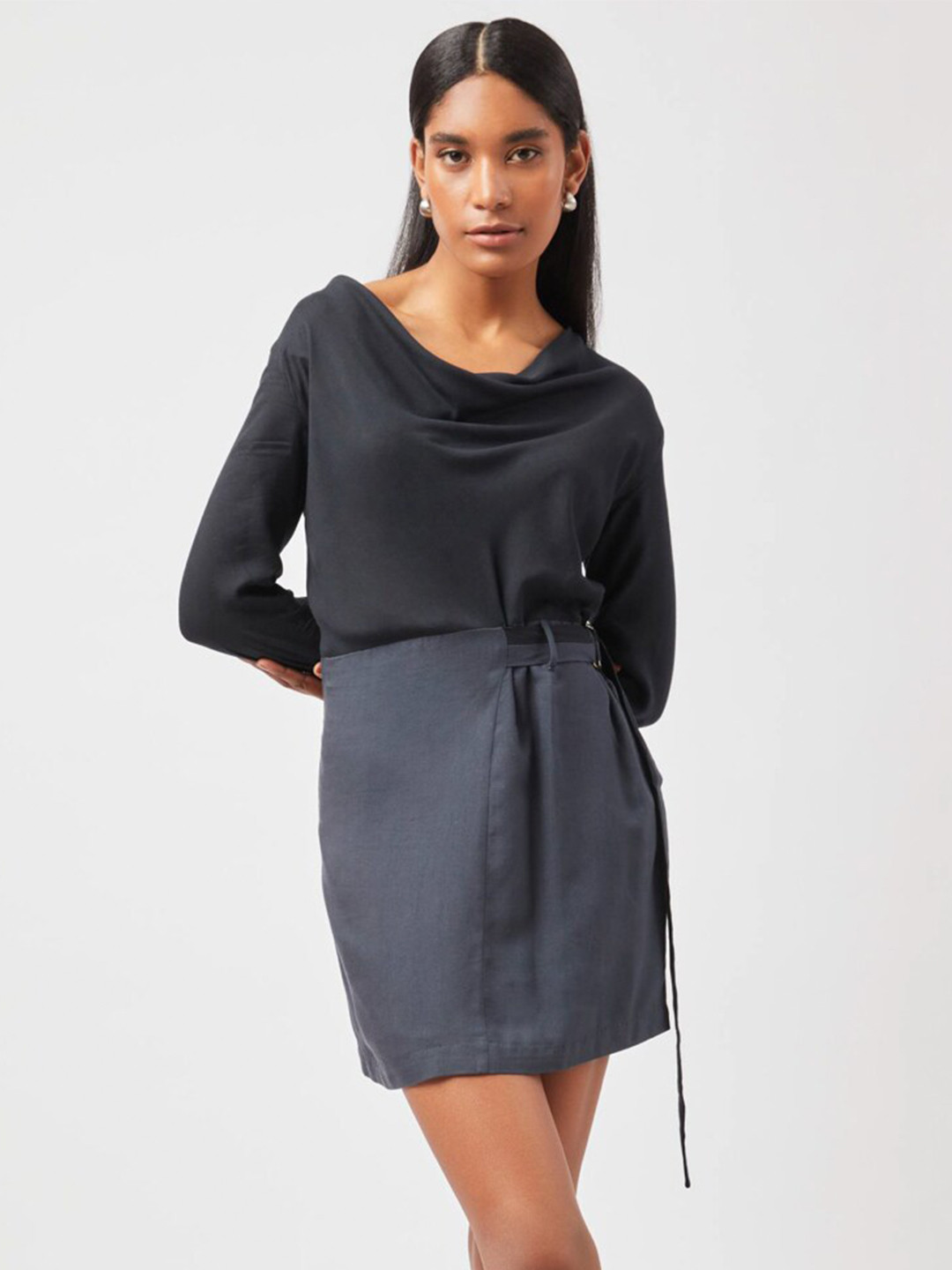 Contemponari Cowl Neck Long Sleeves Sheath Dress