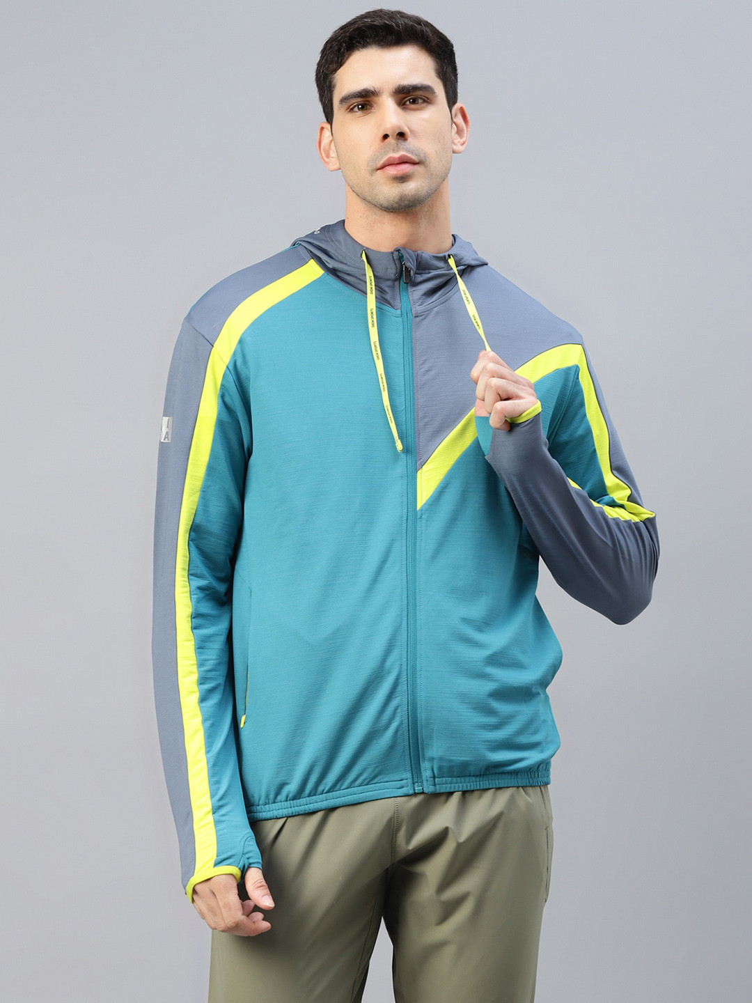 DIDA Men Contemporary Design Colorblock Dry-Fit Activewear Sports Hood Jacket