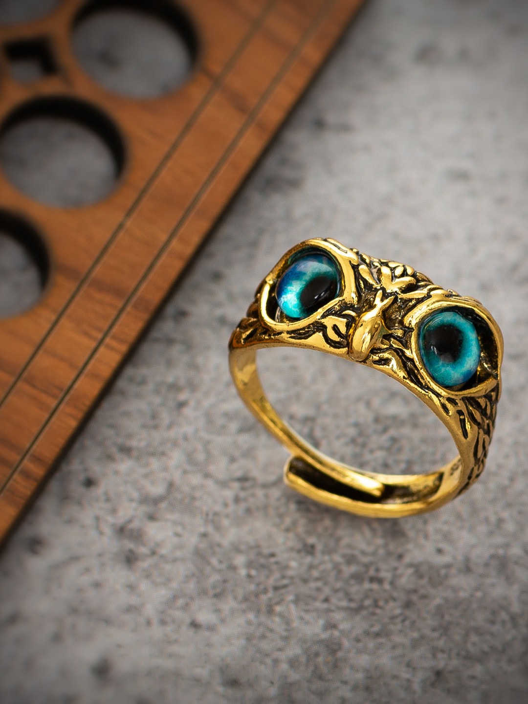 Fashion Frill Gold-Plated Stainless-Steel Owl Designed Finger Ring