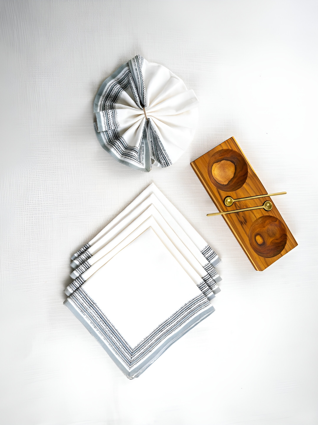 Ratan Cart Grey & White 6 Pieces Cotton Dinner Table Napkins