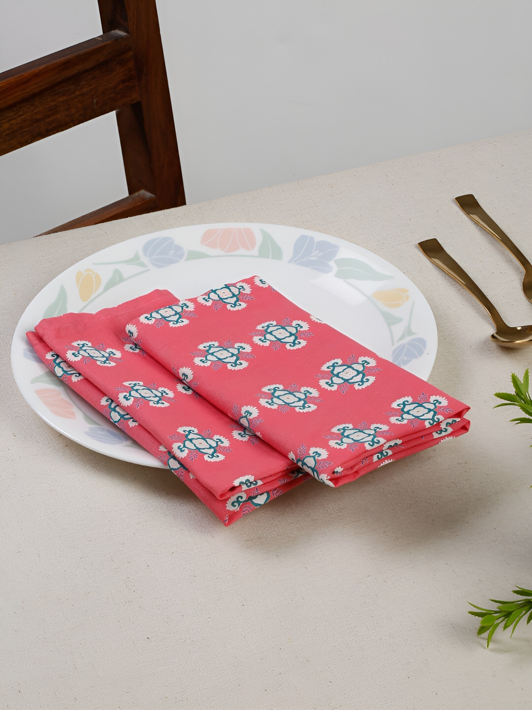 Ratan Cart Pink & White 4 Pieces Geometric Printed Cotton Dinner Table Napkins