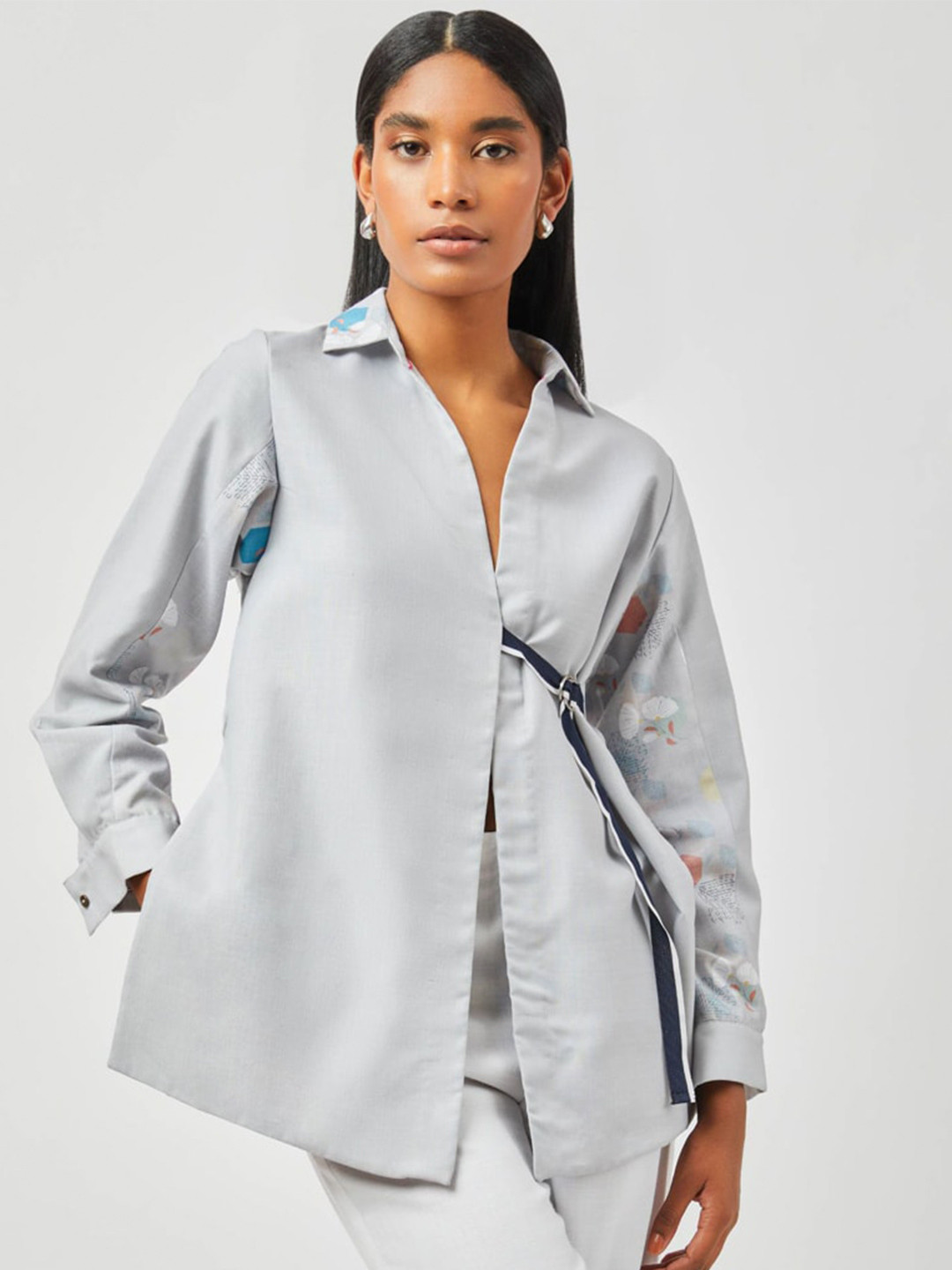 Contemponari Relaxed Oversized Fit Spread Collar Full Sleeves Side Slit Belt Shirt