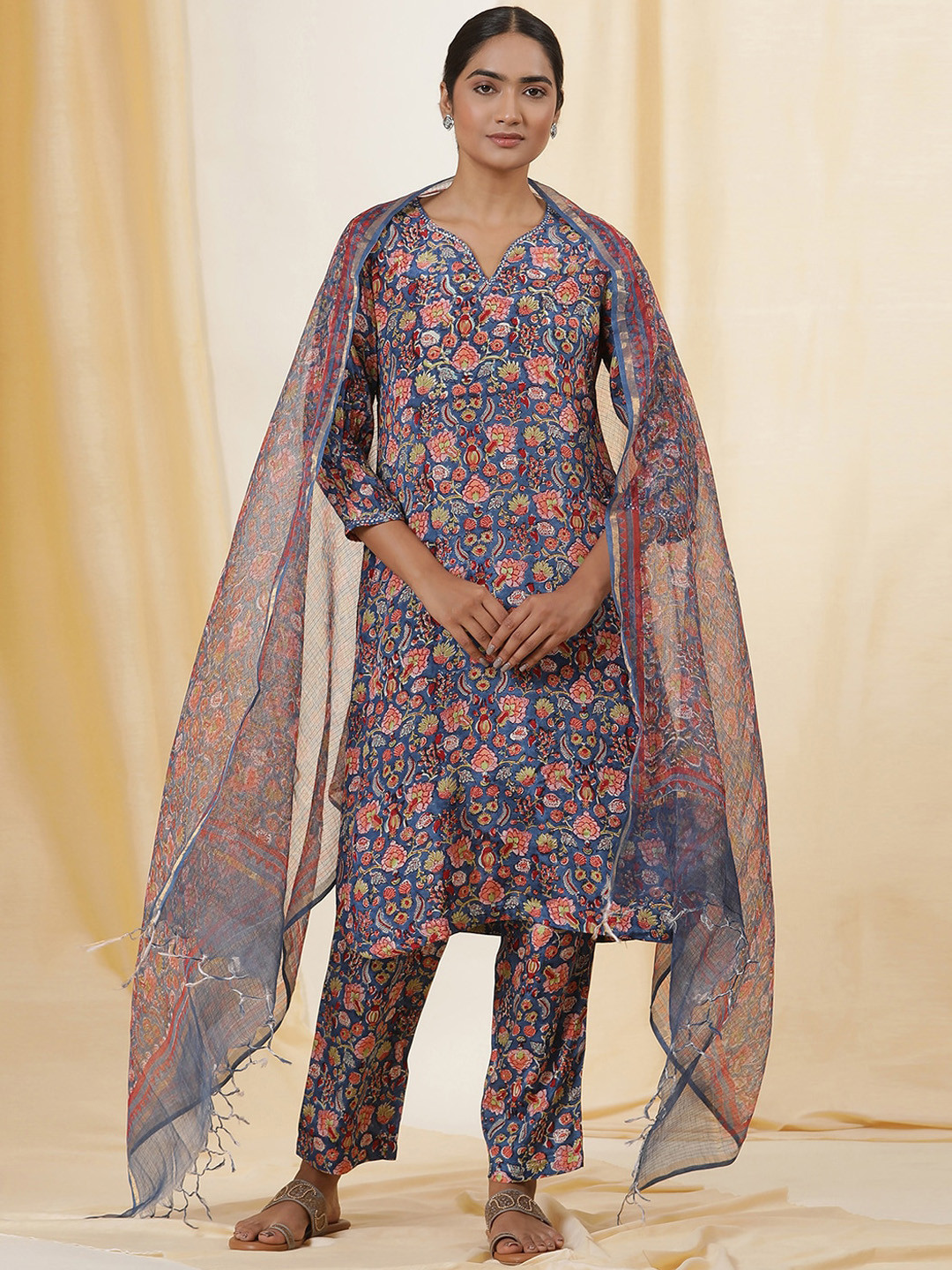 Folk Song  Floral Printed Regular Mirror Folk Song ork Kurta Folk Song ith Trouser & Dupatta
