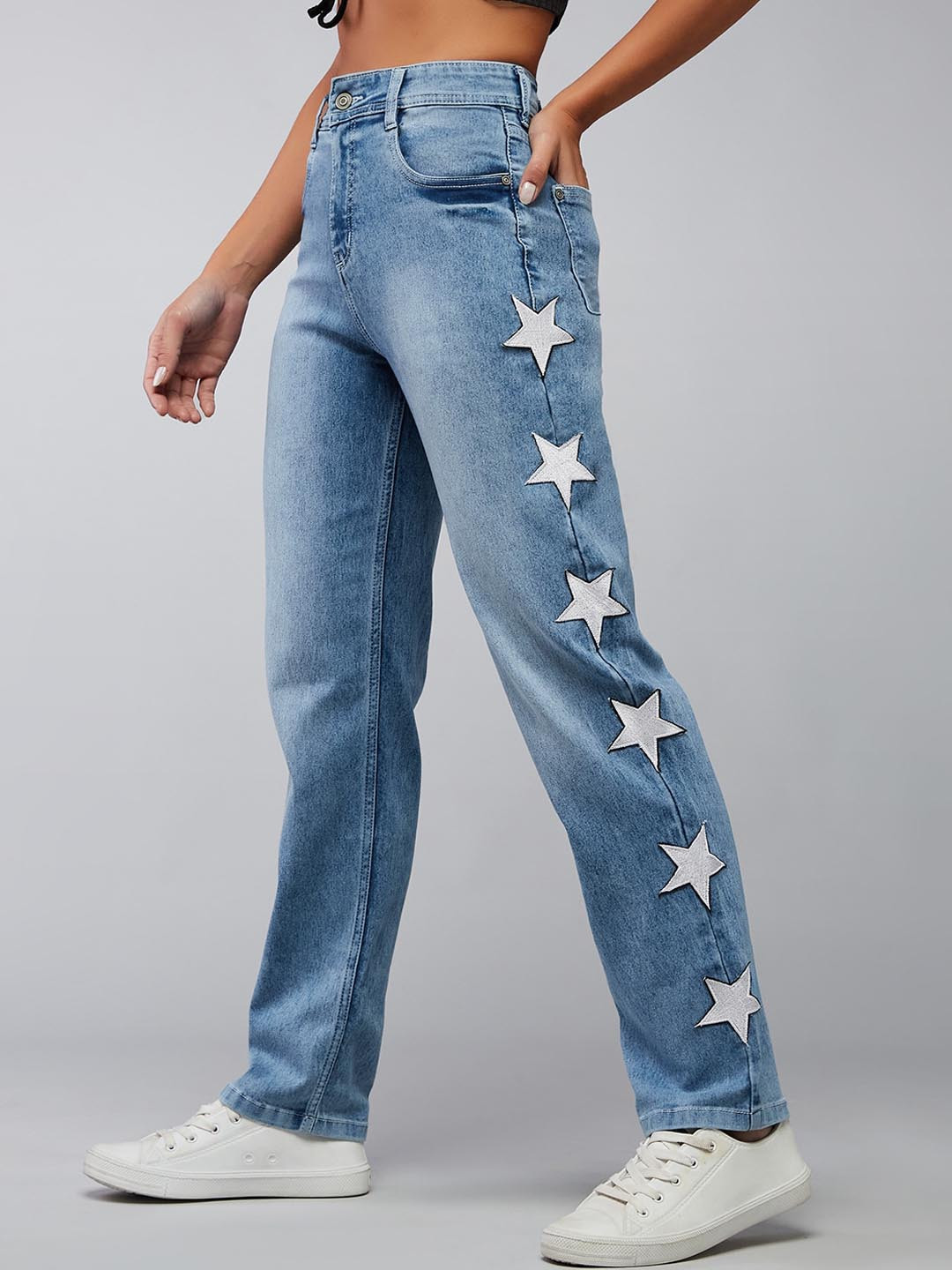 DOLCE CRUDO Women Slim Fit High-Rise Clean Loook Heavy Fade Stretchable Jeans