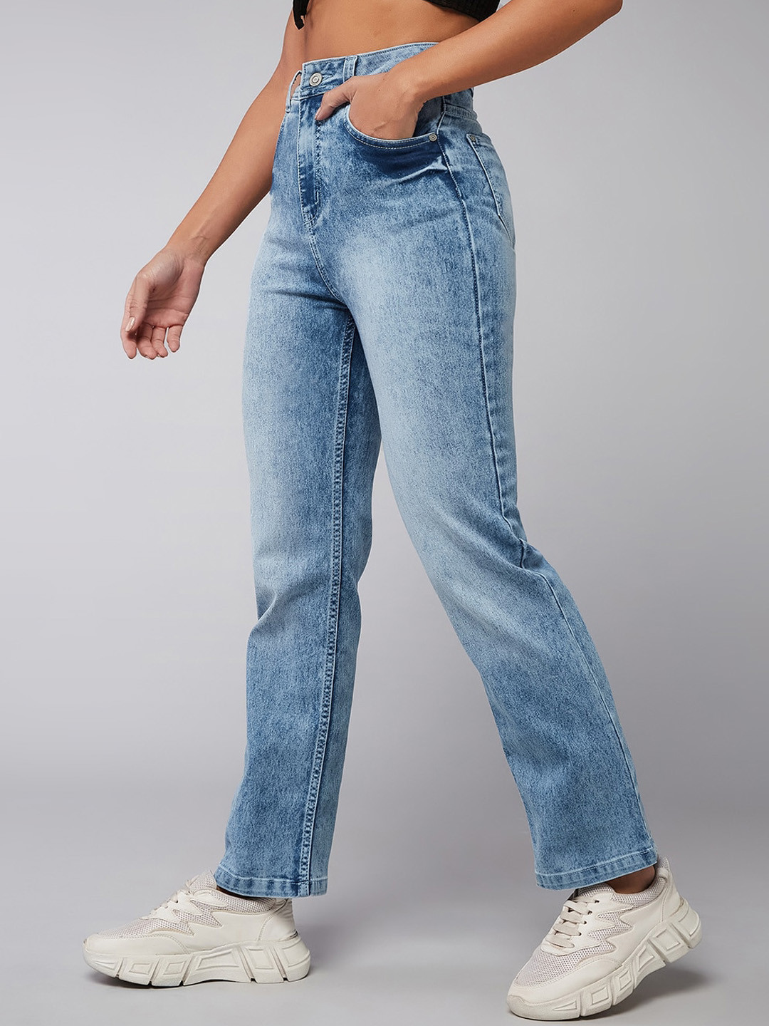 DOLCE CRUDO Women Light Blue Wide Leg High-Rise Clean Look Heavy Fade Stretchable Jeans