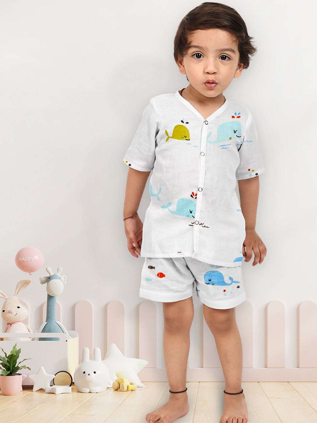 Moms Home Kids Printed Short Sleeves V-Neck Neck Pure Cotton Shirt with Shorts