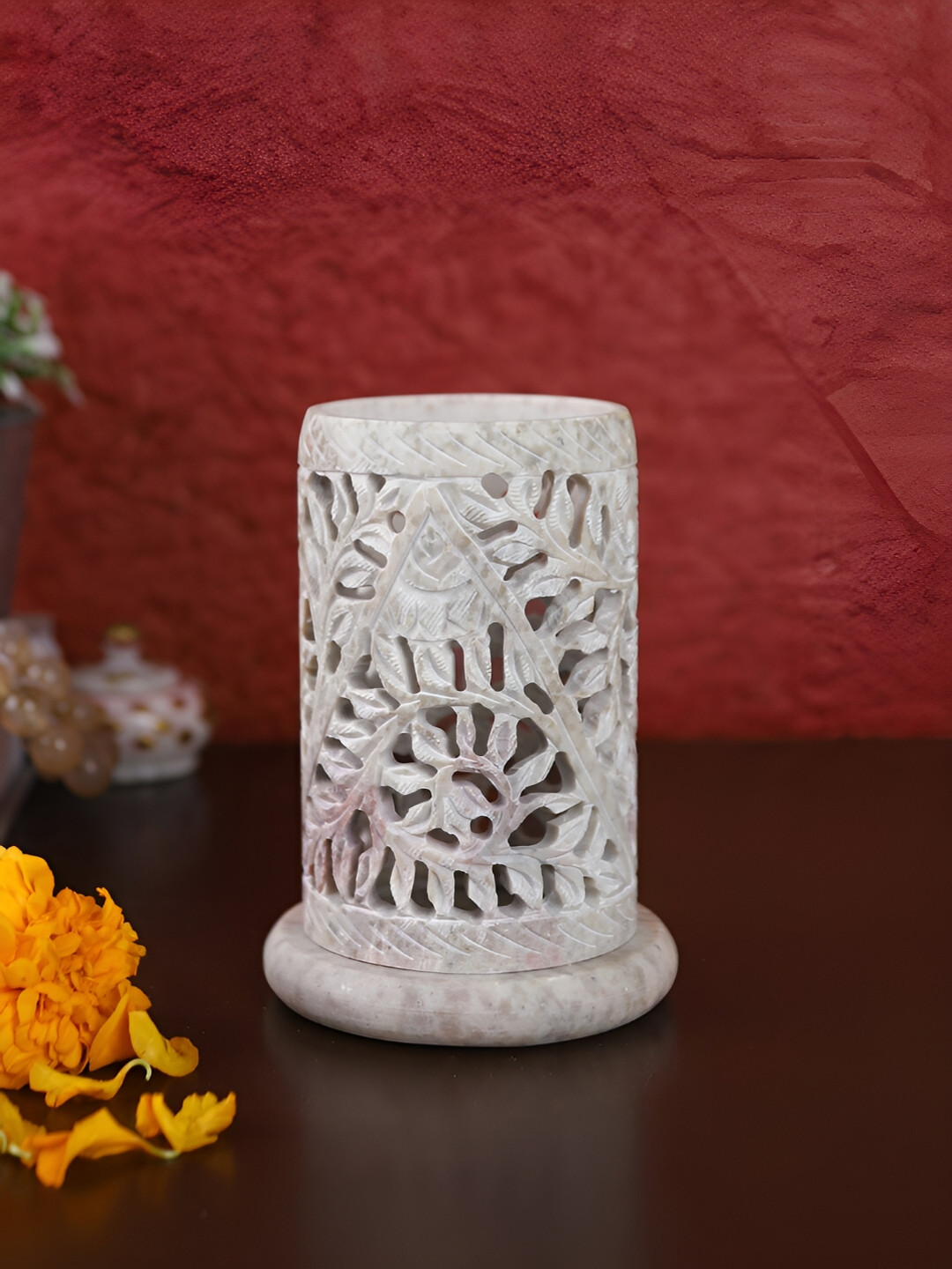 Aura White Textured Candle Holder