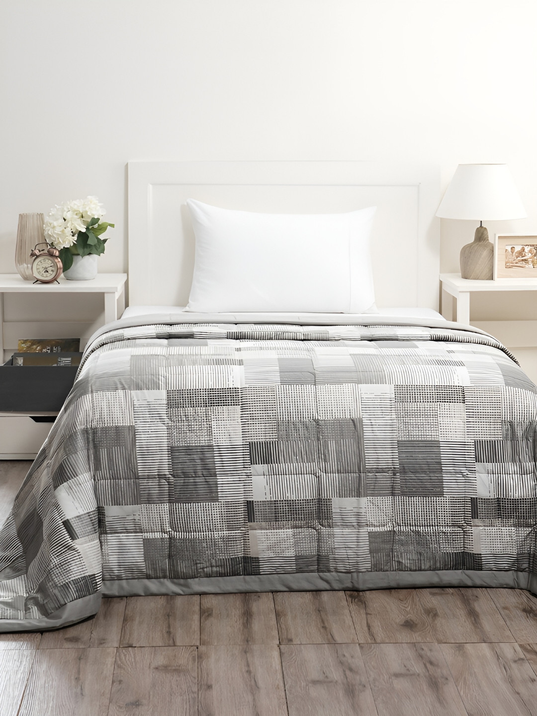 MASPAR Grey & White Printed 120 GSM Cotton Single Bed Quilt