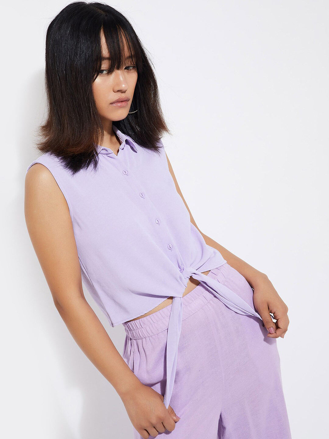 max URB_N Women Solid Knotted Hem Shirt