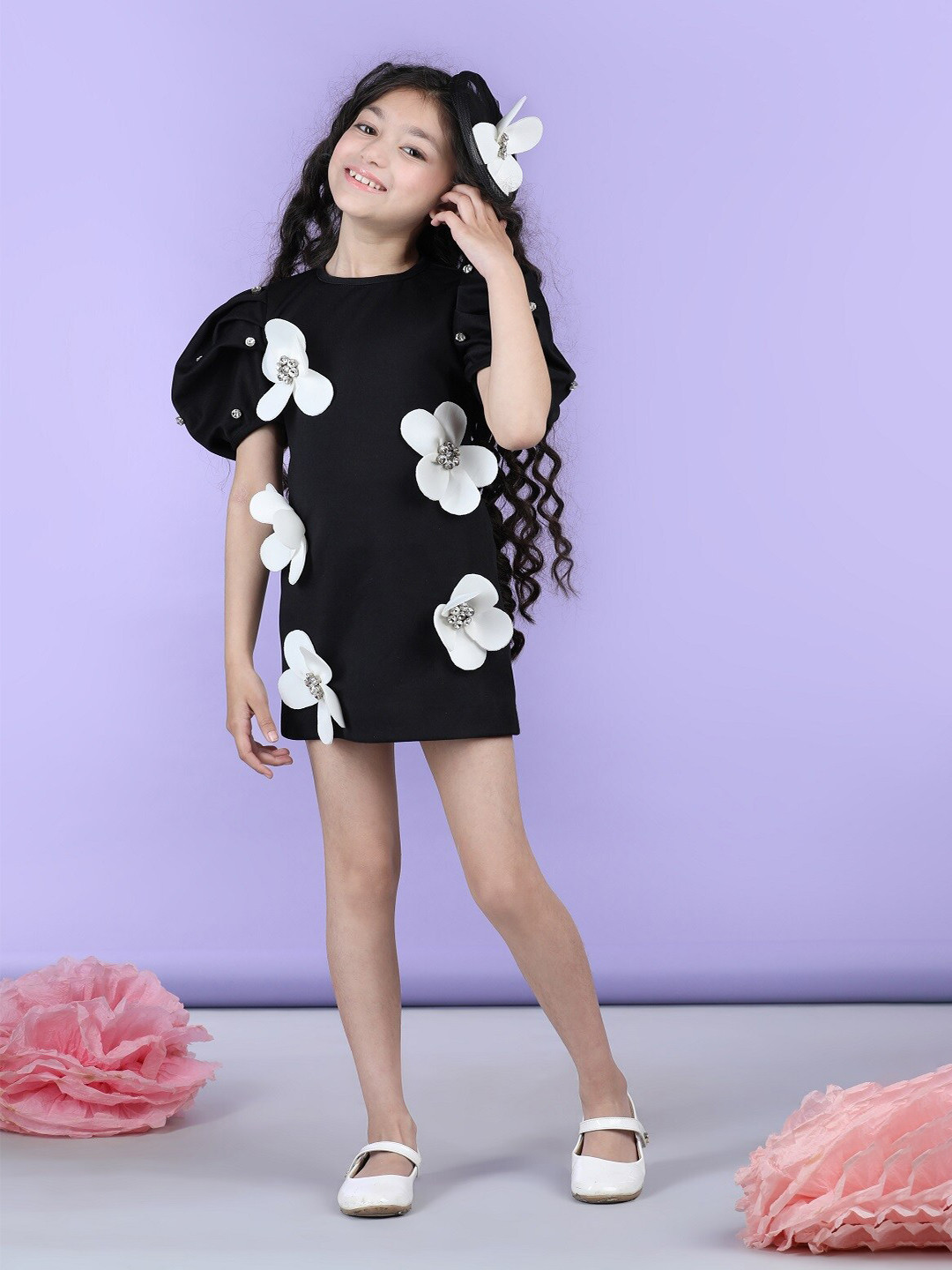 THE LITTLE CELEBS Girls Floral Embellished Puff Sleeves Min Bodycon Dress