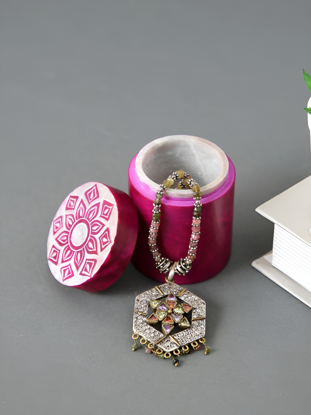 Aura Pink Self Design Regular Jewellery Organiser