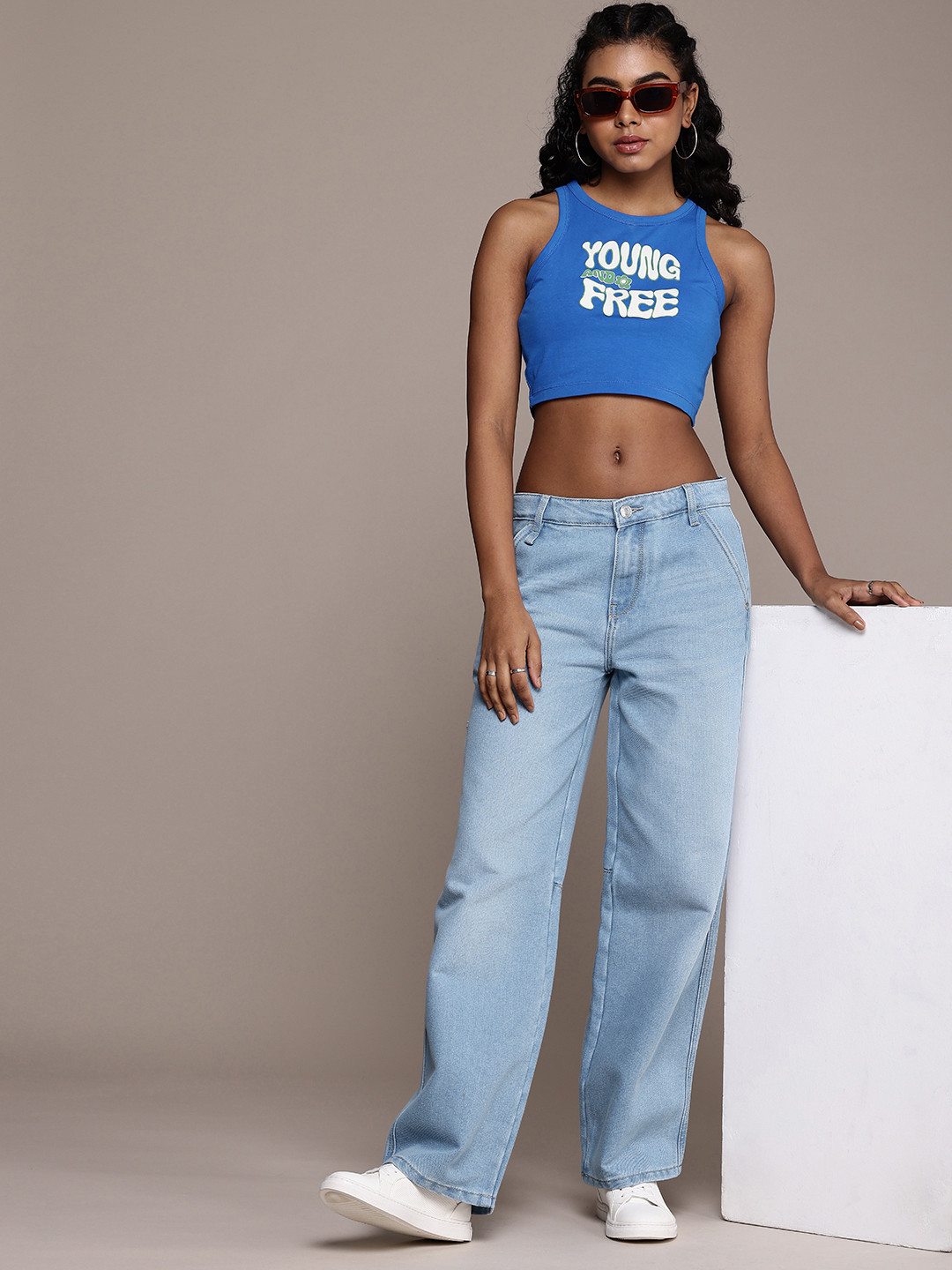 The Roadster Life Co. Women 90's Baggy Fit Low-Rise Light Fade Cargo Style Jeans