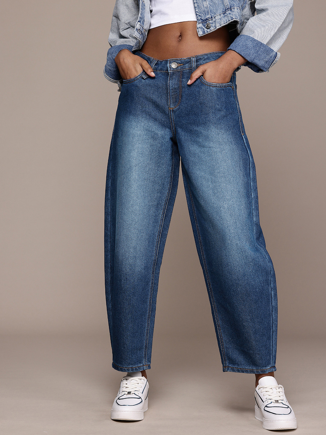 The Roadster Life Co. Women Horseshoe Fit Low-Rise Heavy Fade Slouchy Fit Jeans