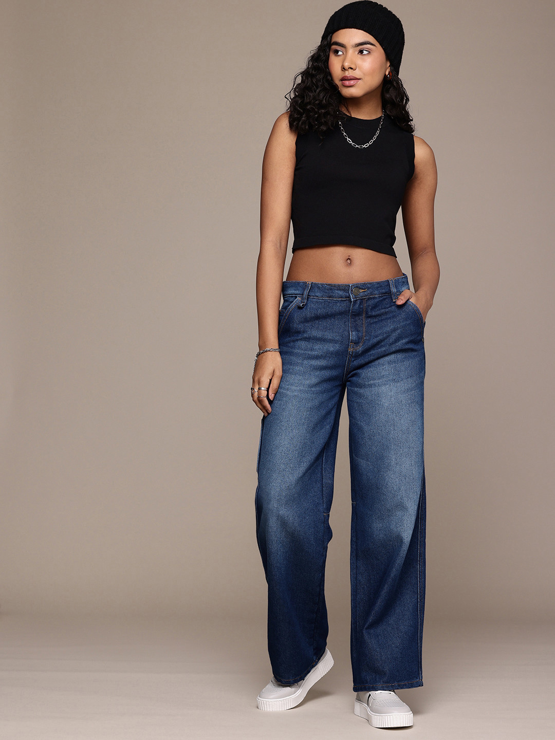 The Roadster Life Co. Women Low-Rise 90'S Light Fade Regular Fit Jeans