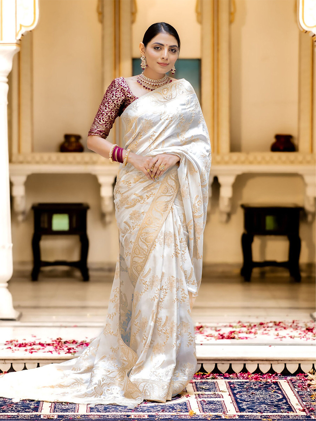 KALINI Woven Design Zari Silk Blend Banarasi Saree