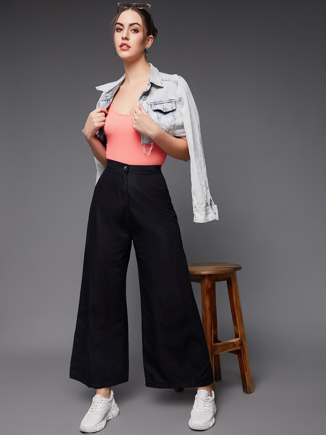 Dressberry Basics Women Homerun Hero Black Relaxed Fit High-Rise Jeans