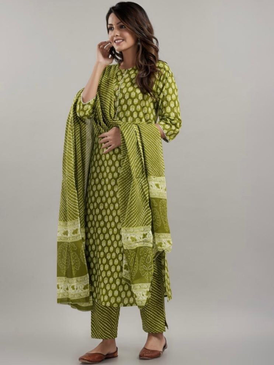 POSHART FASHION AS UNIQUE AS YOU ARE Floral Printed Pure Cotton Straight Kurta Set