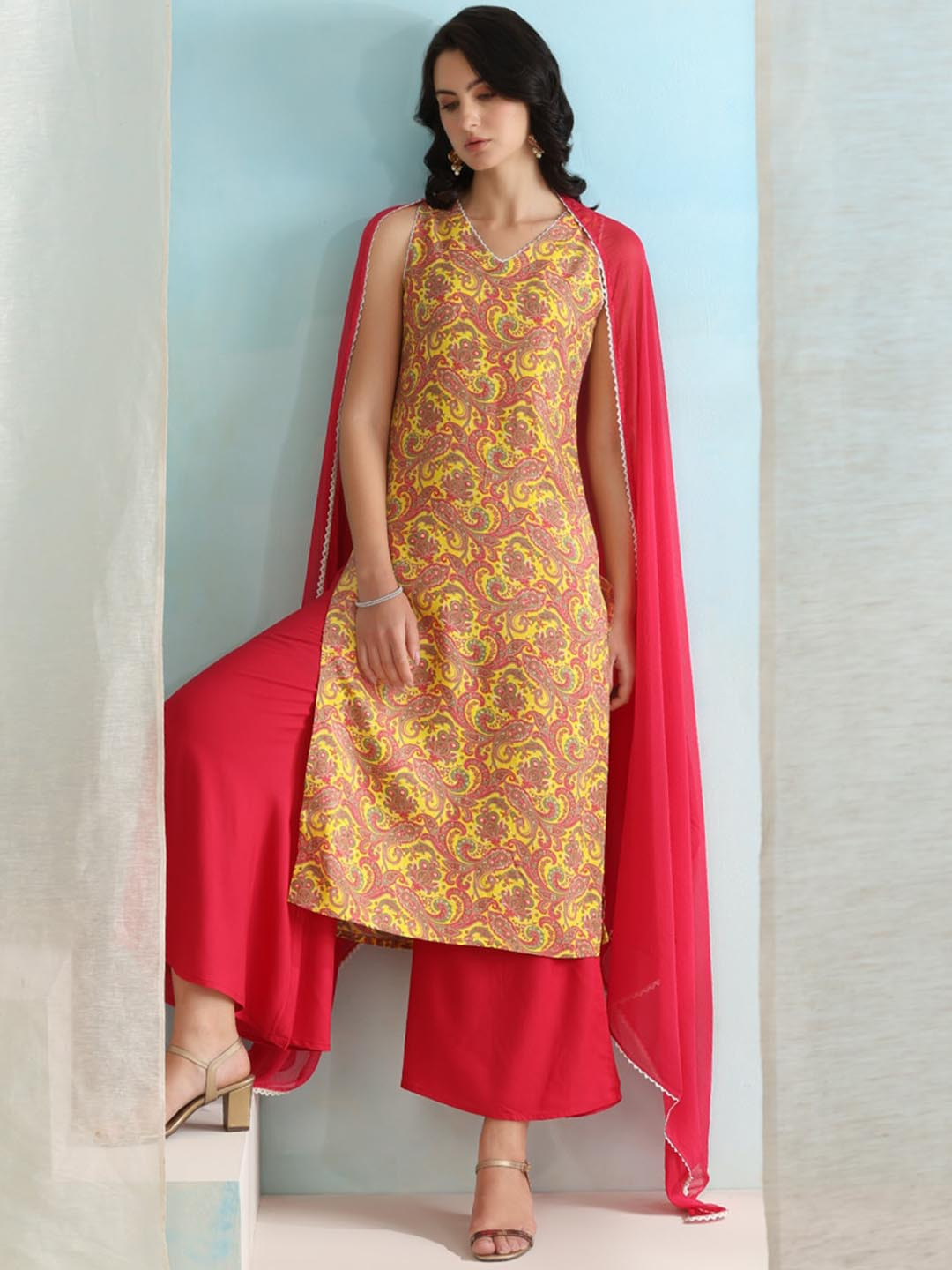 Khushal K Floral Printed V-Neck Sleeveless Kurta with Palazzos & With Dupatta