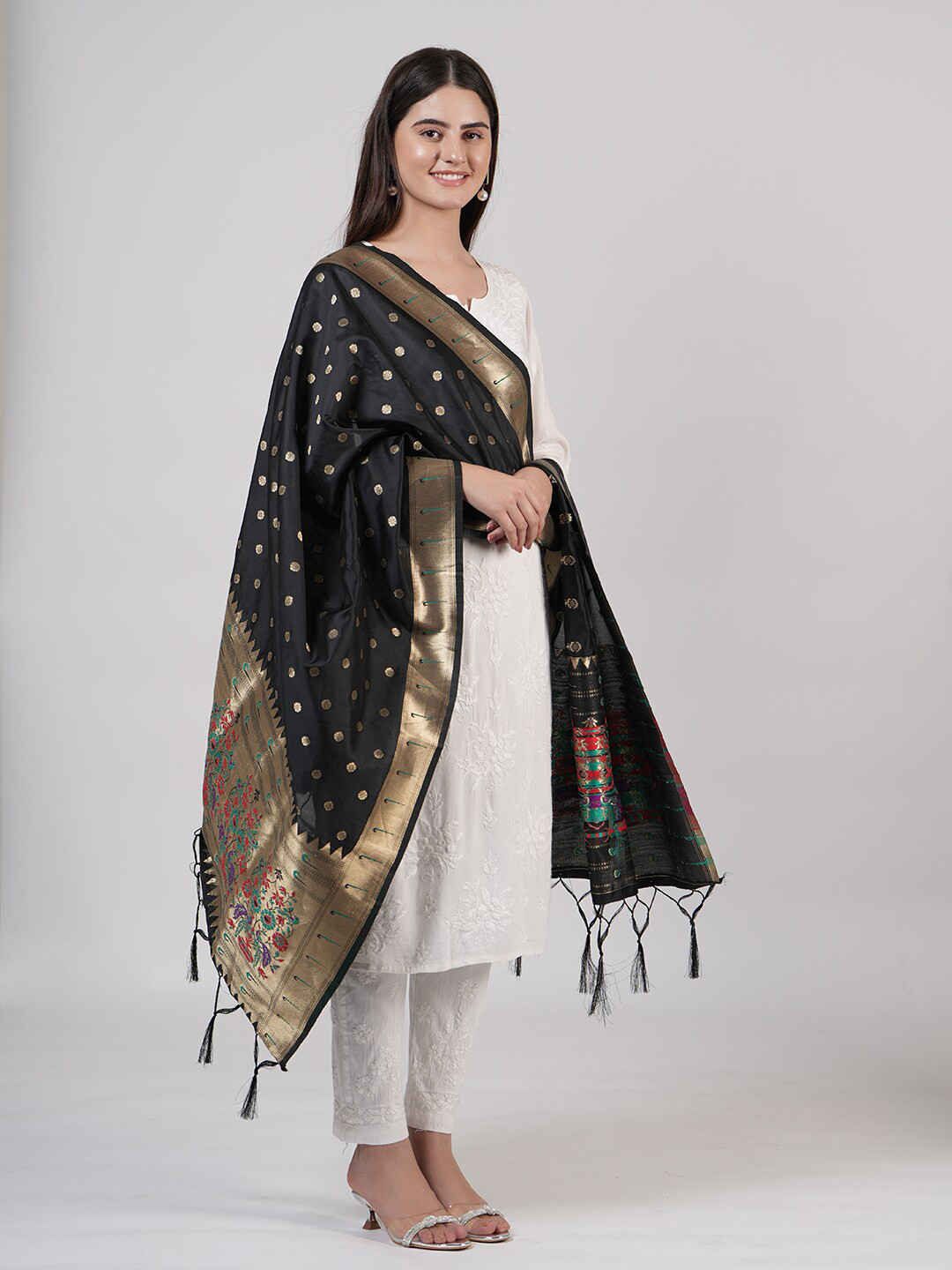 MUFFLY Woven Design Paithani Banarasi Silk Dupatta with Zari