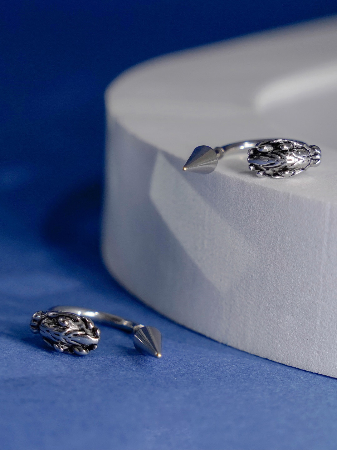SWASHAA Men Silver-Plated Stainless Steel Contemporary Studs