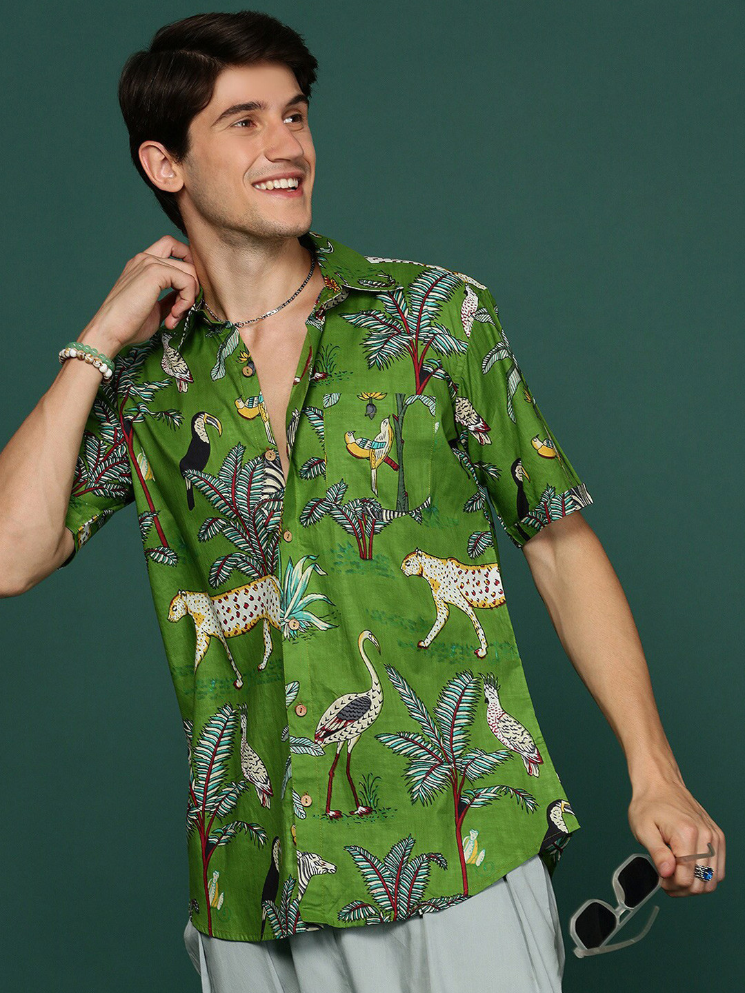 Sangria Modern Spread Collar Short Sleeves Printed Pure Cotton Casual Shirt