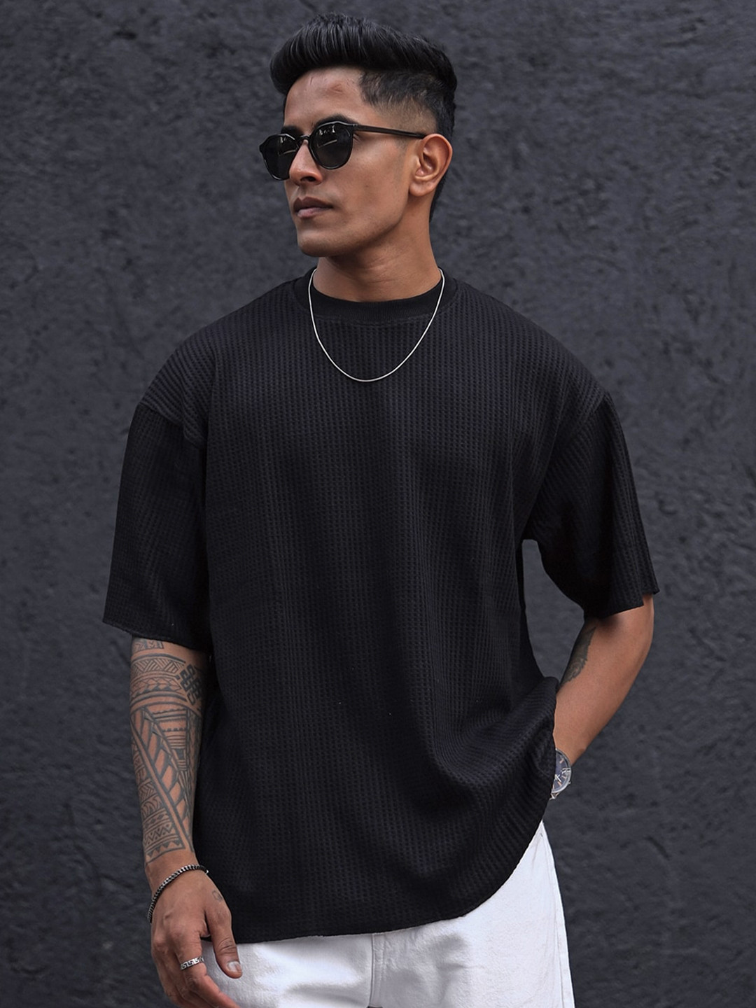 Powerlook Men Solid Oversized Round Neck T-shirt