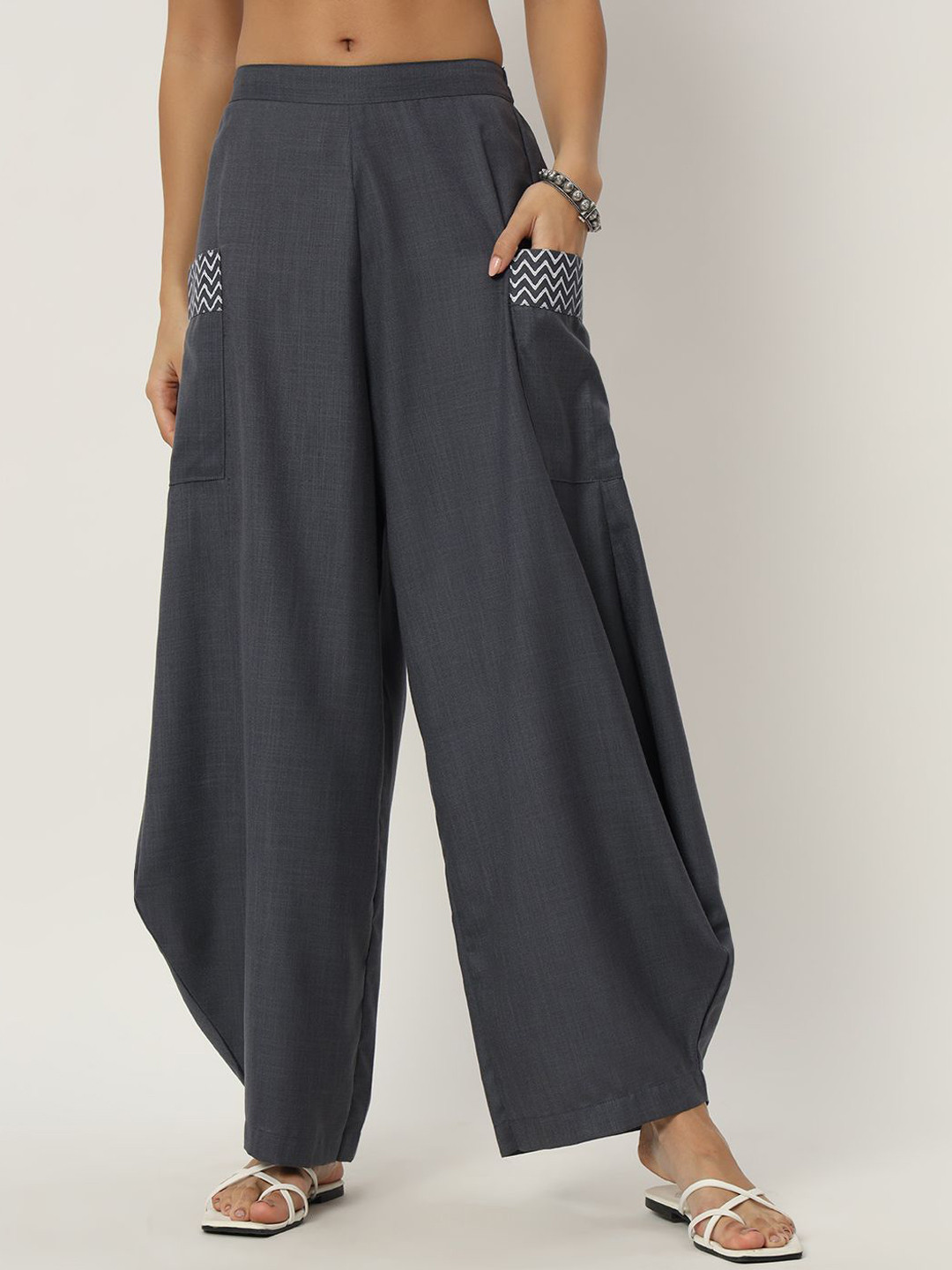 9rasa Women Block Printed Harem Pants