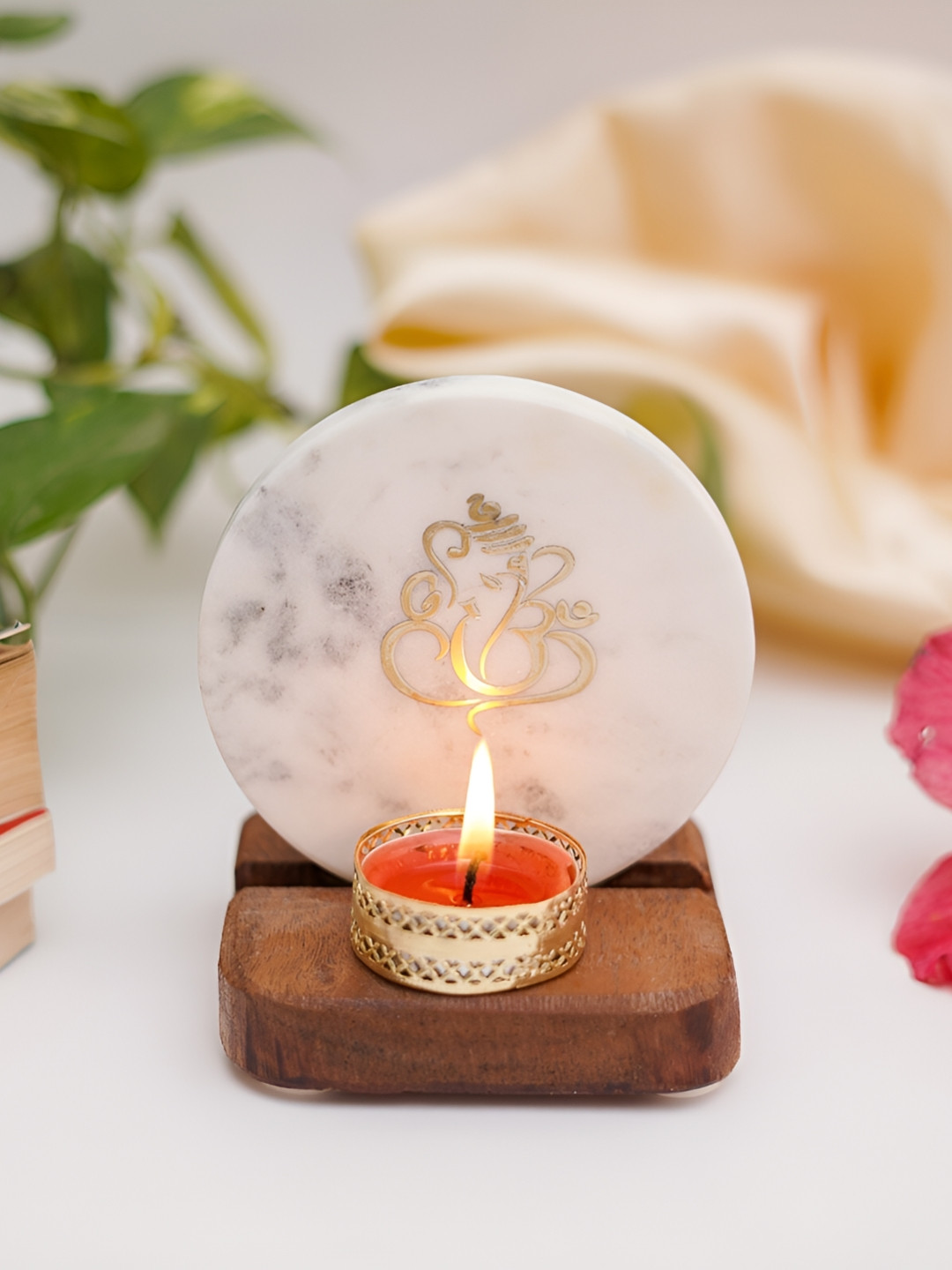 HOMEARTE White & Brown Wood Candle Holder