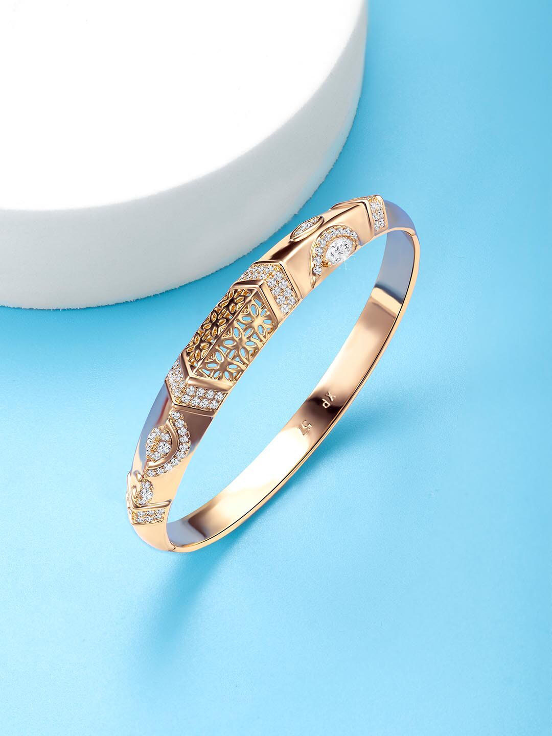 Peora Women Brass Cubic Zirconia Gold-Plated Kada Bracelet