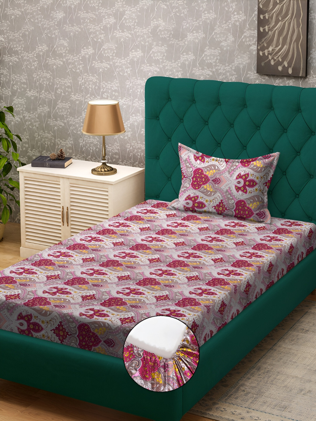 KLOTTHE Red Ethnic Motif-Printed 300TC Fitted Single Bedsheet & Pillow Cover