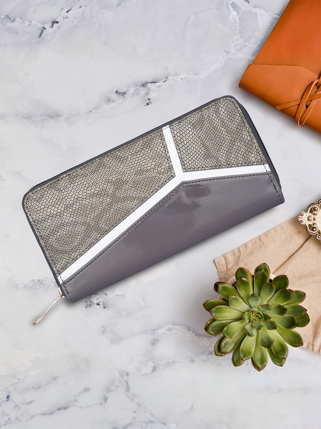 THE CLOWNFISH Katherine Unisex Abstract Textured Zip Around Wallet