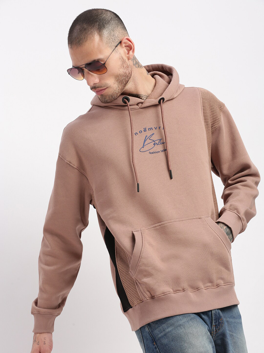 SHOWOFFFF Typography Printed Hooded Cotton Pullover Sweatshirt