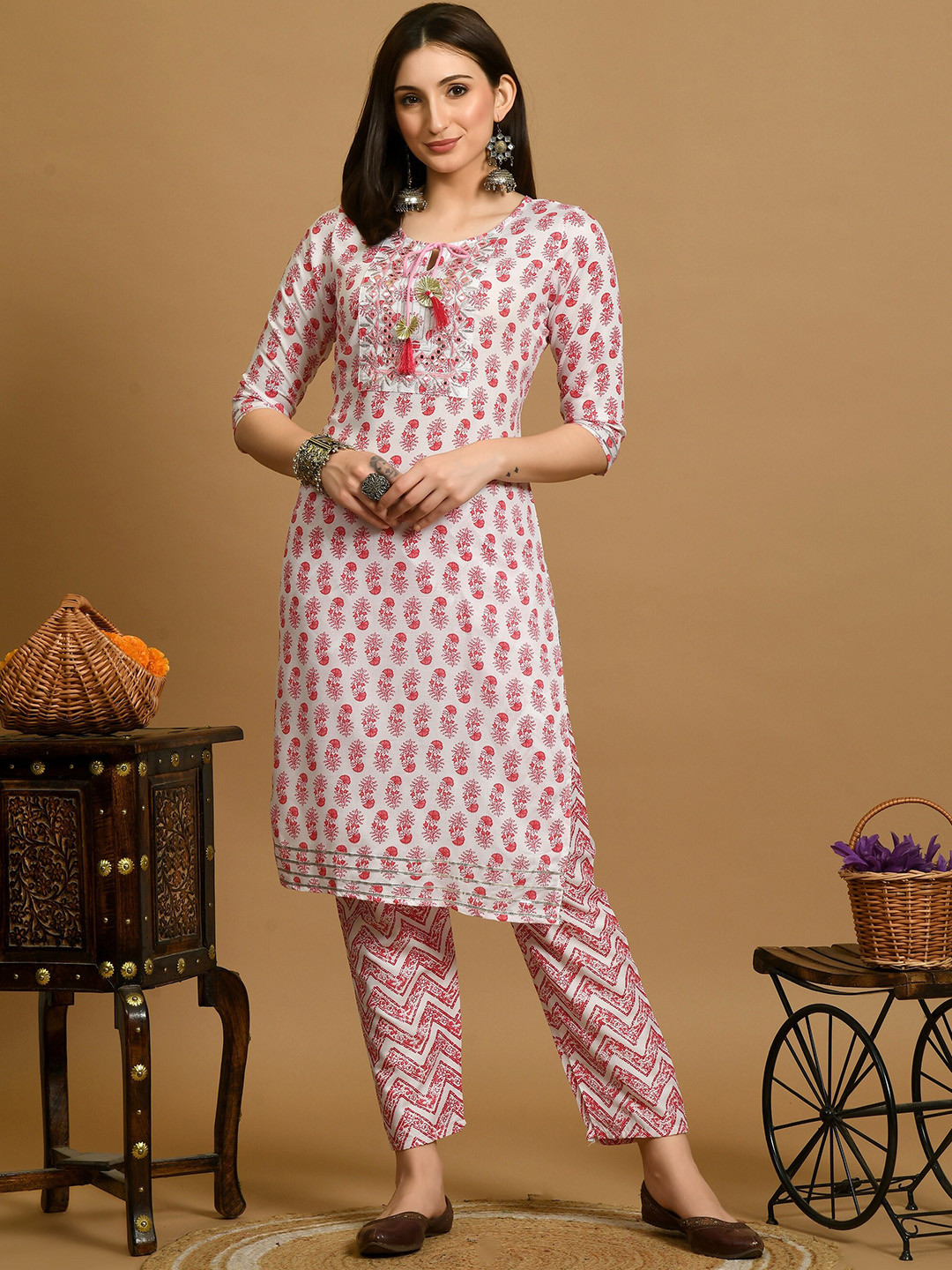 VINDYAVASINI Floral Printed Round Neck Regular Kurta with Trousers