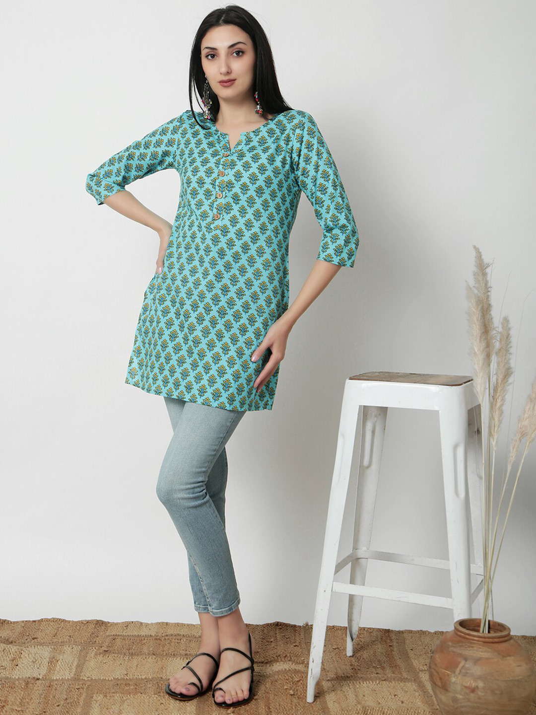 JANAKDULARI CREATION Print Roll-Up Sleeves Cotton Top