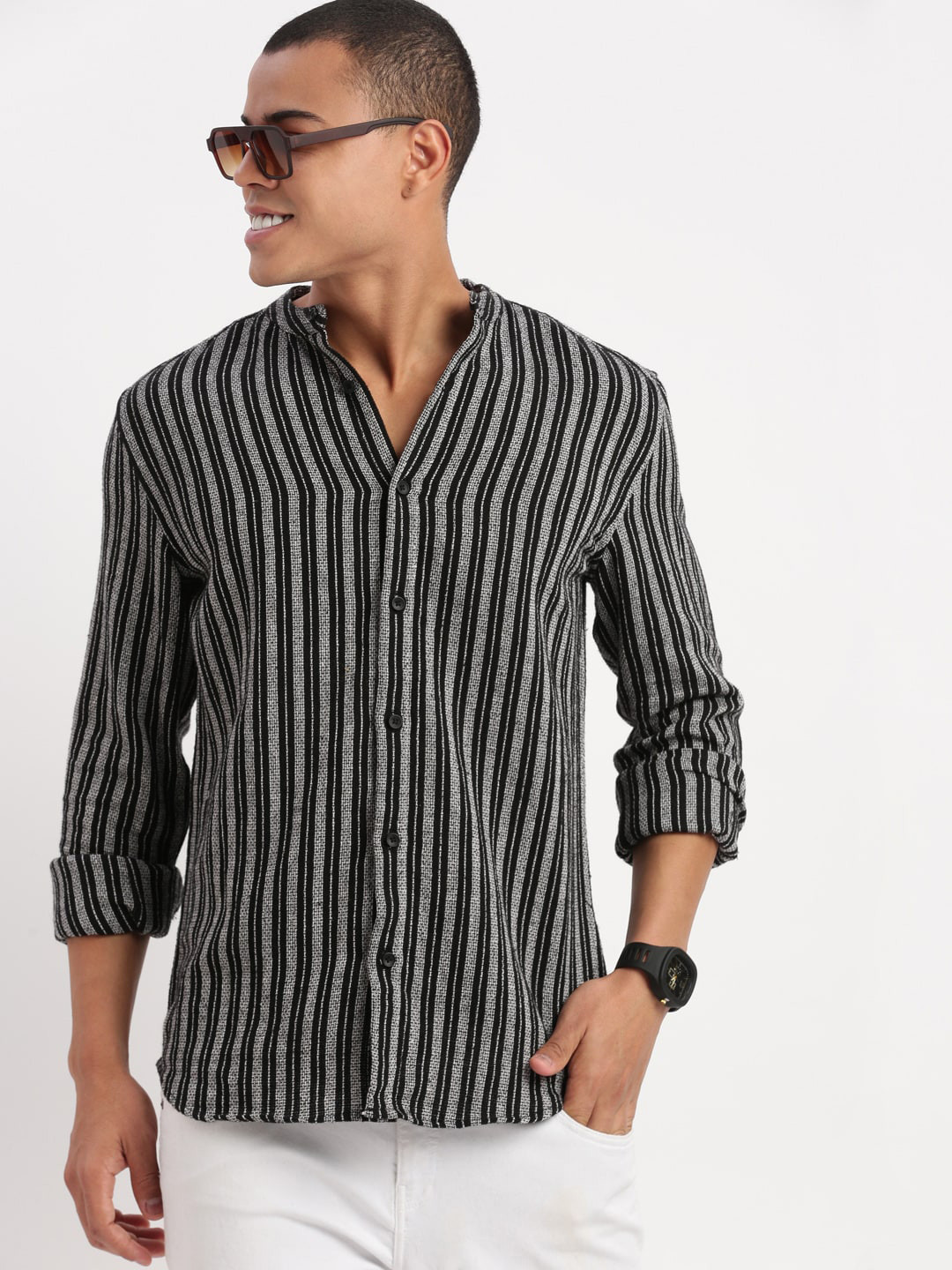 SHOWOFFFF Standard Vertical Stripes Mandarin Collar Slim Fit Cotton Casual Shirt
