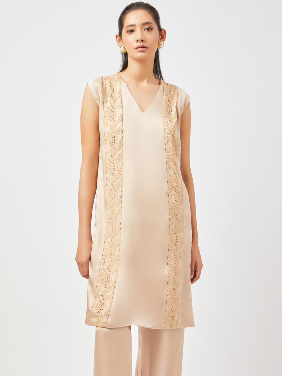 Contemponari Floral Embroidered Thread Work Regular Kurta With Palazzos