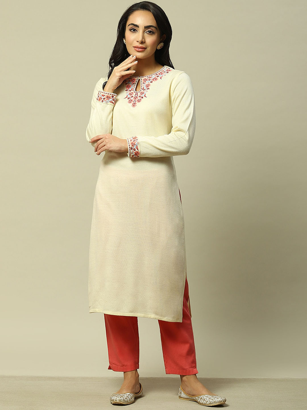Rangriti Floral Yoke Design Tie-Up Neck Thread Work Kurta