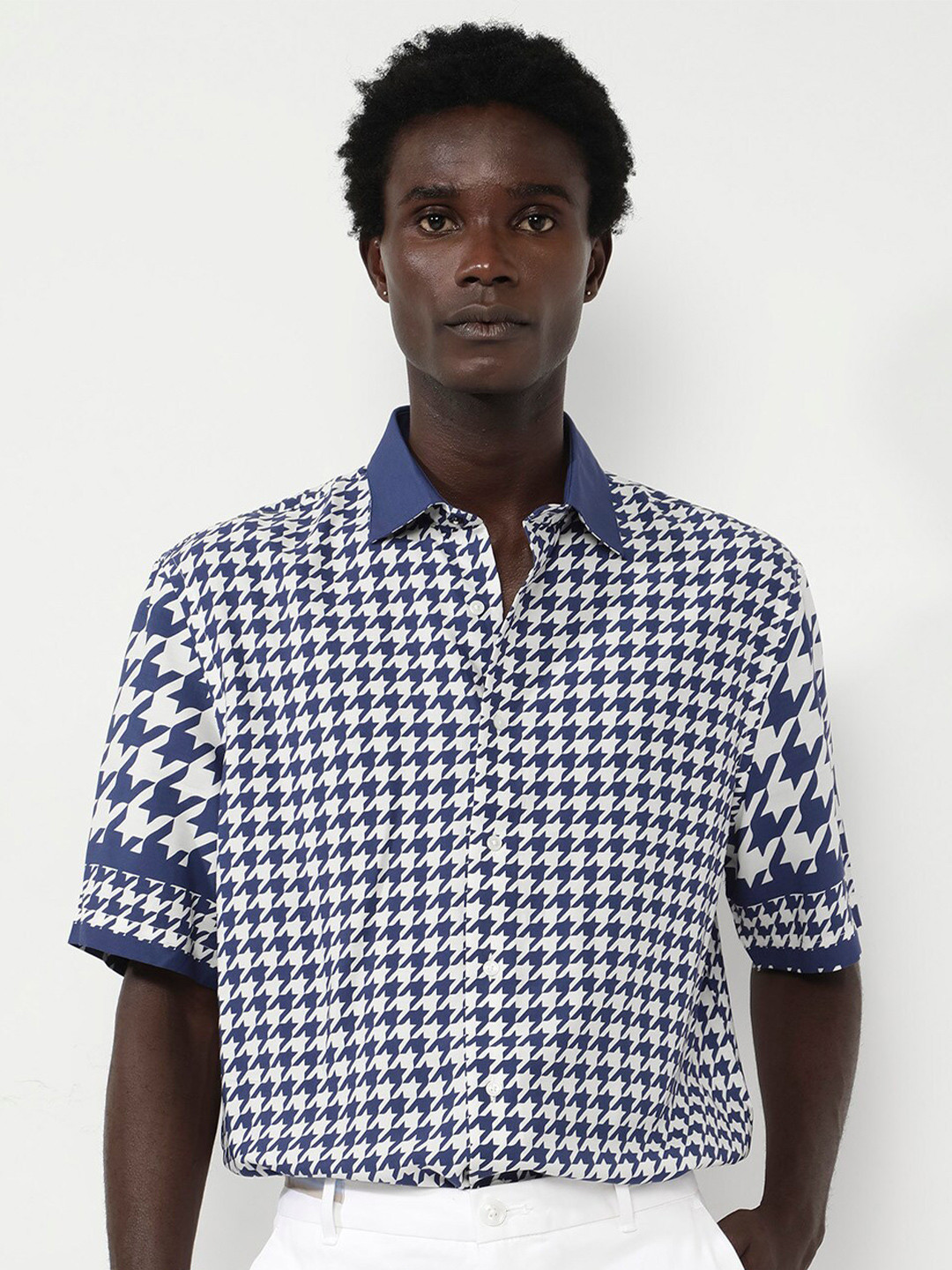 RARE RABBIT Men Dejen Spread Collar Boxy Opaque Printed Shirt