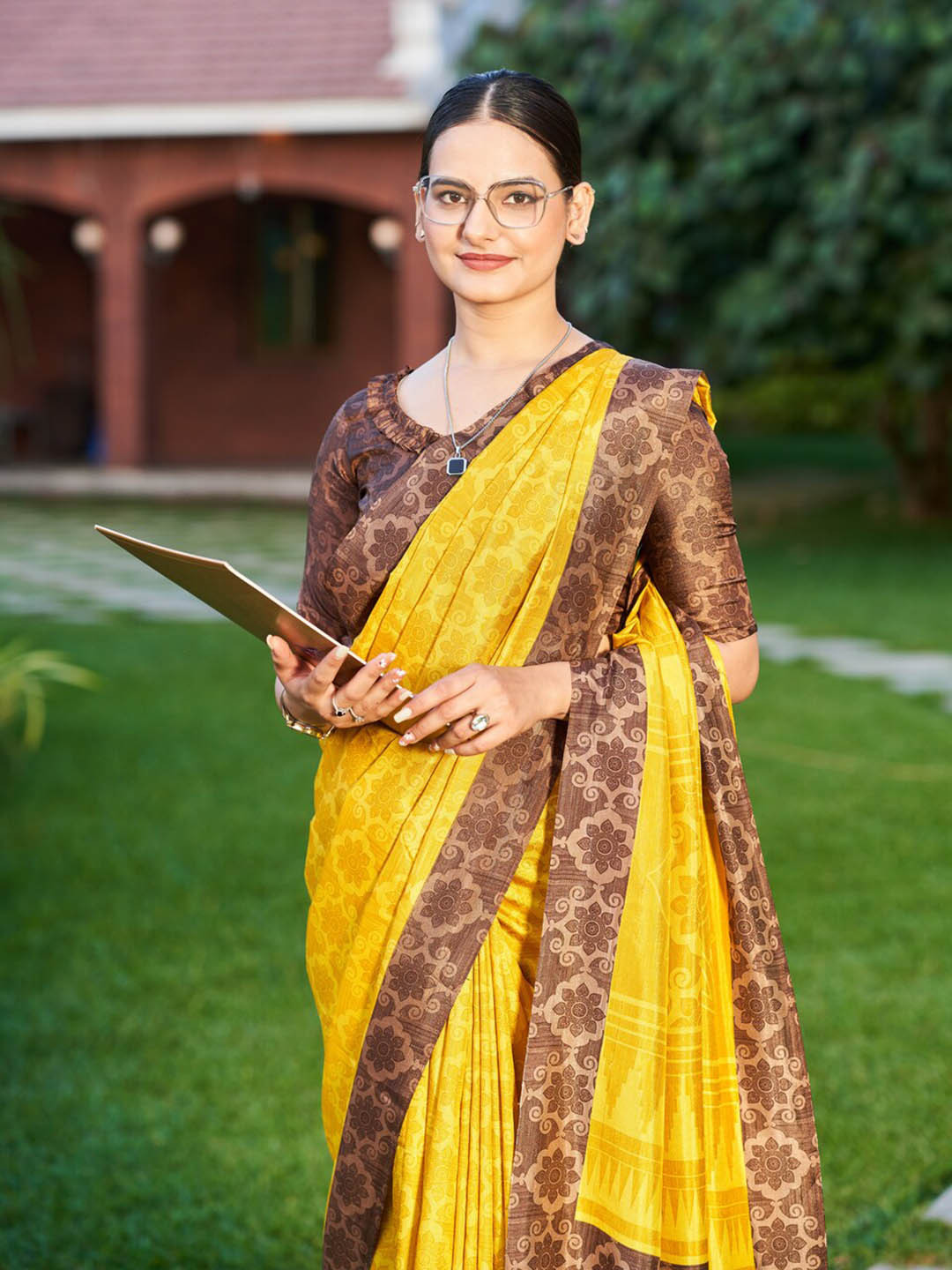 Kandora Floral Poly Crepe Saree